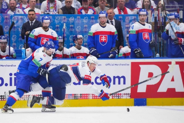 Сборная Словакии обыграла Польшу на чемпионате мира