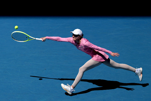 "Лакилузер" Саснович встретится с подругой Соболенко на "Беларусь 5"