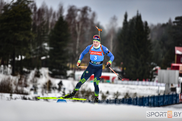 Смольский и Лазовский развлекаются на пляже в Таиланде: тренер контролирует