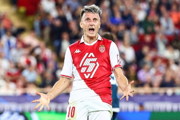 Головин решил исход главного матча: итоги воскресенья в Лиге 1