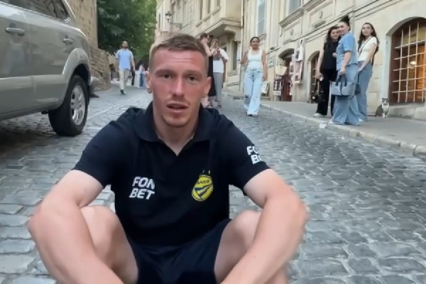 "Черт побери!": БАТЭ представил Ковалева сценой из "Бриллиантовой руки"