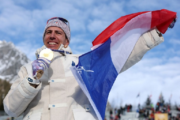 Французский биатлонист сравнялся с легендарным норвежцем по числу золотых медалей ОИ