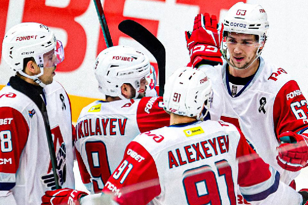 Лидер есть лидер: "Локомотив" отыгрался на выезде и победил "Спартак" в овертайме