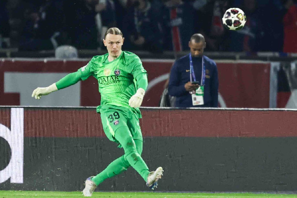 Луис Энрике оценил прогресс Матвея Сафонова в ПСЖ