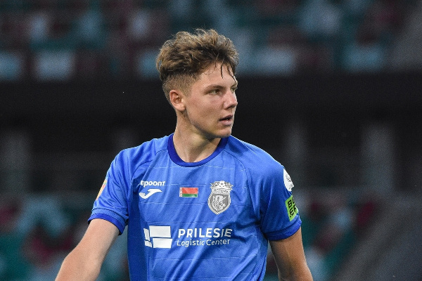 "Пришло время двигаться дальше": Гоманов поблагодарил "Ислочь" после перехода в "МЛ"