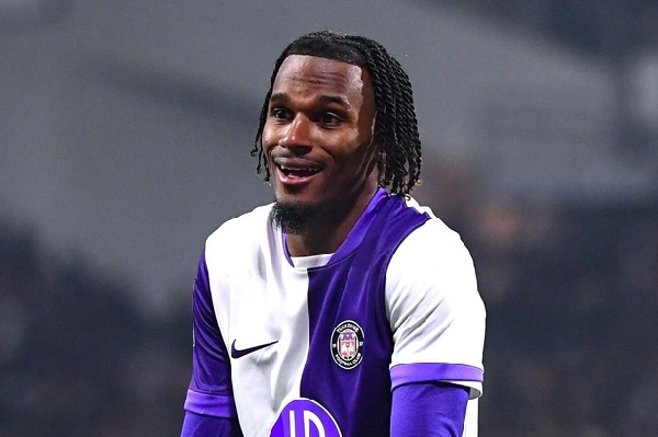 "Тулуза" в матче-триллере одолела аутсайдера Лиги 1