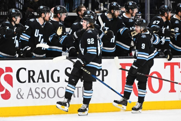 "Юта" впервые в своей истории вышла в плей-офф НХЛ