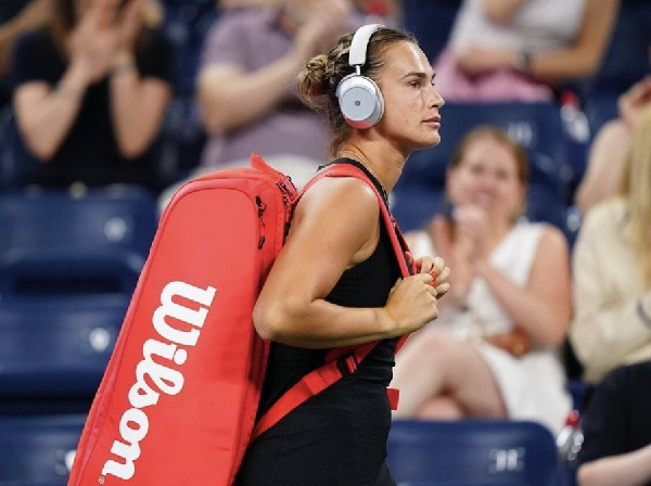 "Выпивка за мой счет!" Соболенко предложила трибунам US Open болеть за белоруску и против американки