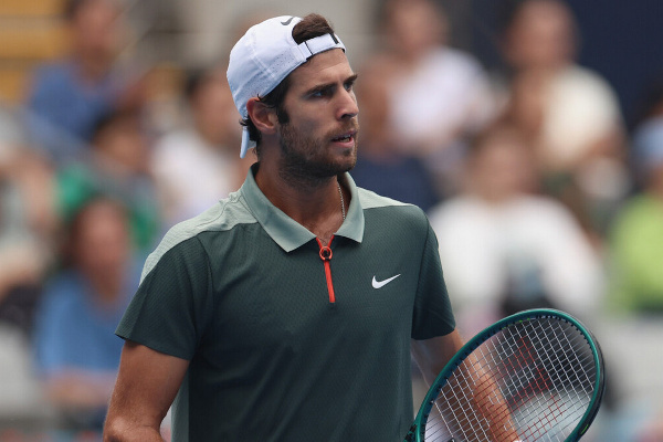 Российский тренер объявил о прекращении сотрудничества с тренером