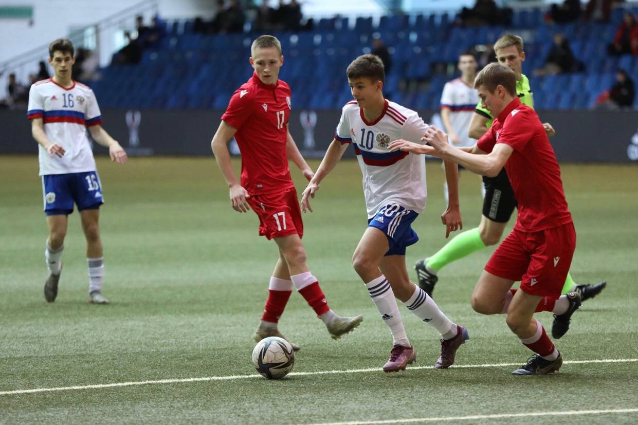Сборная Беларуси U-16 проиграла России в очередном матче Кубка развития