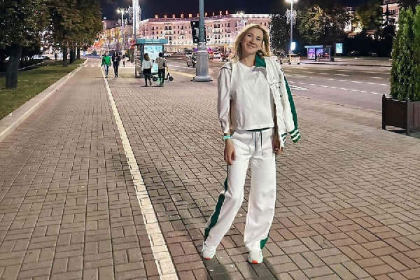 Новый модный лук Динары Смольской