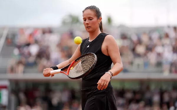 Сменившая гражданство россиянка "повесила баранку", но неожиданно вылетела из Australian Open