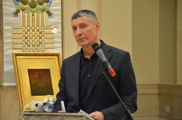 Валерий Певницкий: "Даже в течение нескольких лет проигрывая сильному сопернику, потом будешь выигрывать у остальных"