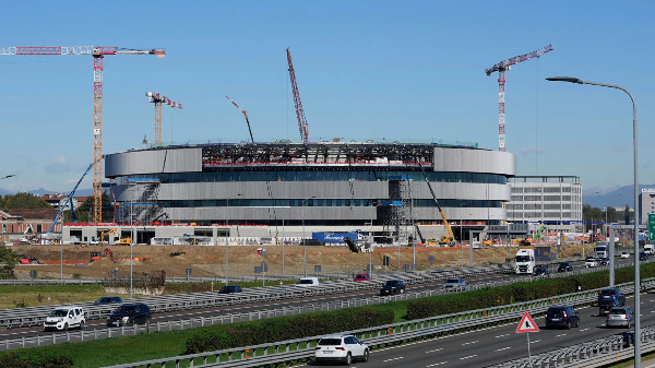 Ассоциация игроков НХЛ обеспокоена размерами площадки ледовой арены в Милане 