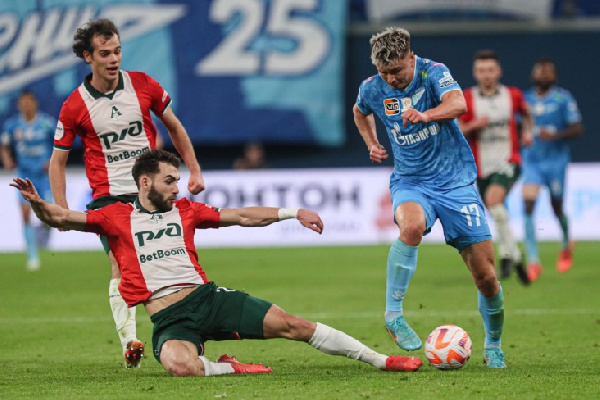 "Зенит" уверенно обыграл "Локомотив" в матче РПЛ