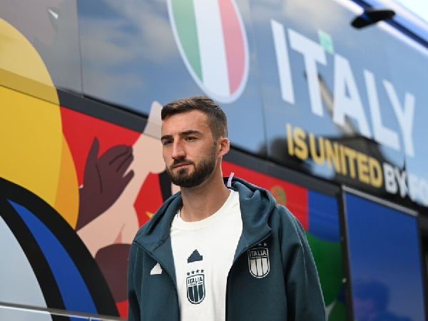 Полузащитник сборной Италии: "Конечно, рано делать выводы, но мы заслуженно едем домой"
