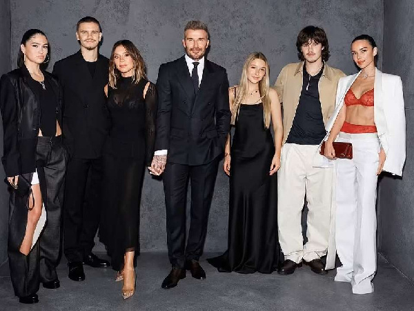 "Мы тебя любим": В семье Бекхэмов поздравили с днем рождения блудного сына — ФОТО