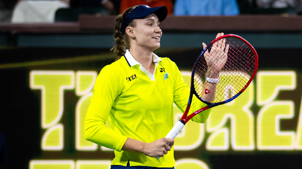 Елена Рыбакина на отказе соперницы вышла в четвертьфинал WTA-1000 в Индиан-Уэллсе