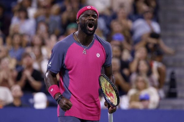 Тиафо одолел Микельсена и стал первым полуфиналистом мужского US Open