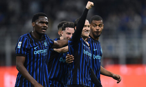 "Интер" совершил камбэк и стал первым финалистом Кубка Италии