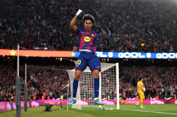 "Барселона" выиграла в дерби и увеличила отрыв от "Реала": Итоги матчей дня в Ла лиге