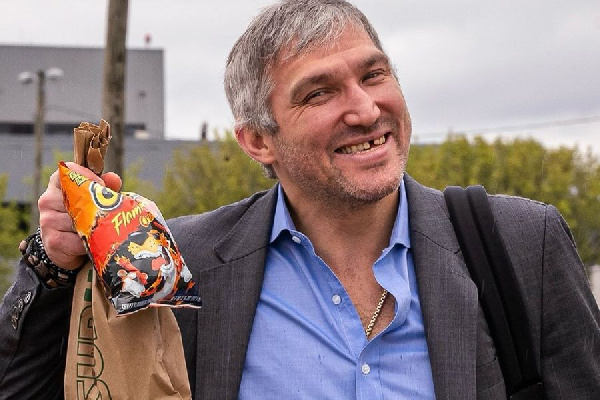 Александр Овечкин прервал серию без очков и вышел на чистое 35-е место в истории лиги по количеству сыгранных матчей