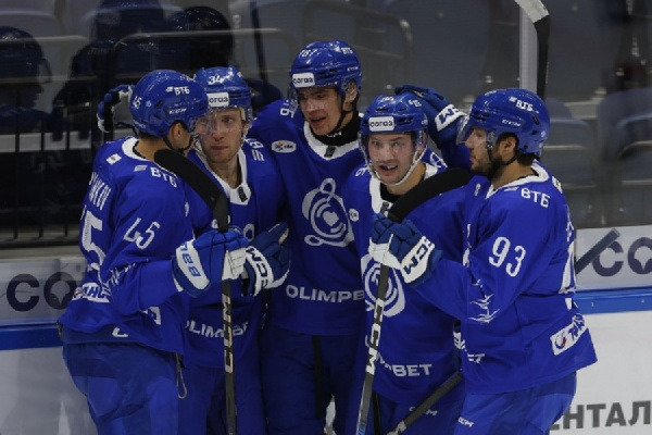 Московское "Динамо" обыграло "Локомотив" и дало минскому "Динамо" шанс возглавить "Запад"