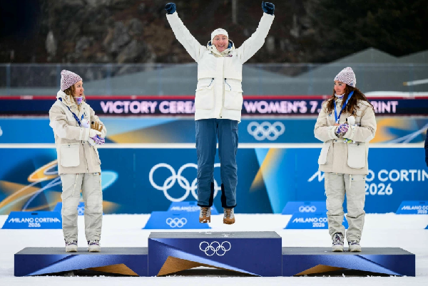 Муж Домрачевой Бьёрндален впечатлен победой норвежской биатлонистки в спринте на Олимпиаде