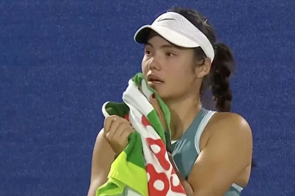 Чемпионку US Open-2021 Радукану преследовал неизвестный мужчина на "тысячнике" в Дубае