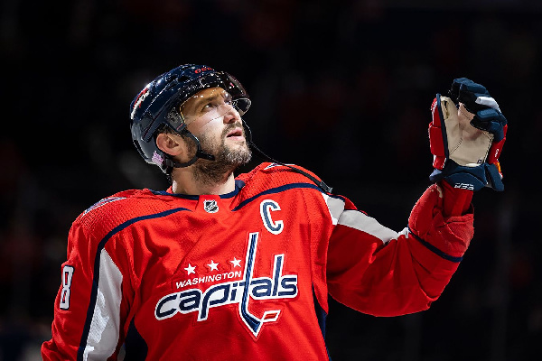 Александр Овечкин забил 1000-й гол в НХЛ с учетом плей-офф