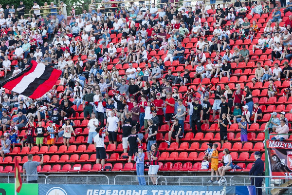 Более 90% стадиона в Мозыре было заполнено болельщиками на игре с "Гомелем"