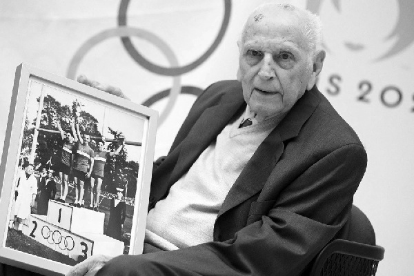 Старейший олимпийский чемпион ушел из жизни в 101 год