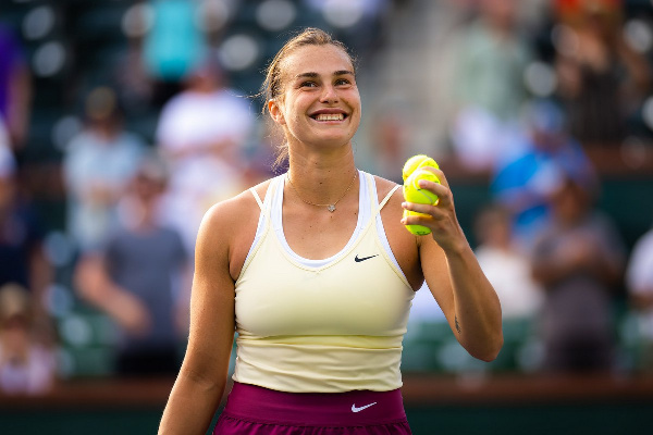 Арина Соболенко является безусловным фаворитом четвертьфинала US Open против Чжэн Циньвэнь