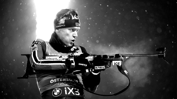 В родном городе Сиверта Баккена прошла открытая поминальная служба