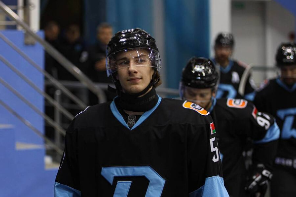 Сразу на матч: минское "Динамо" отправило двоих хоккеистов в фарм-клубы