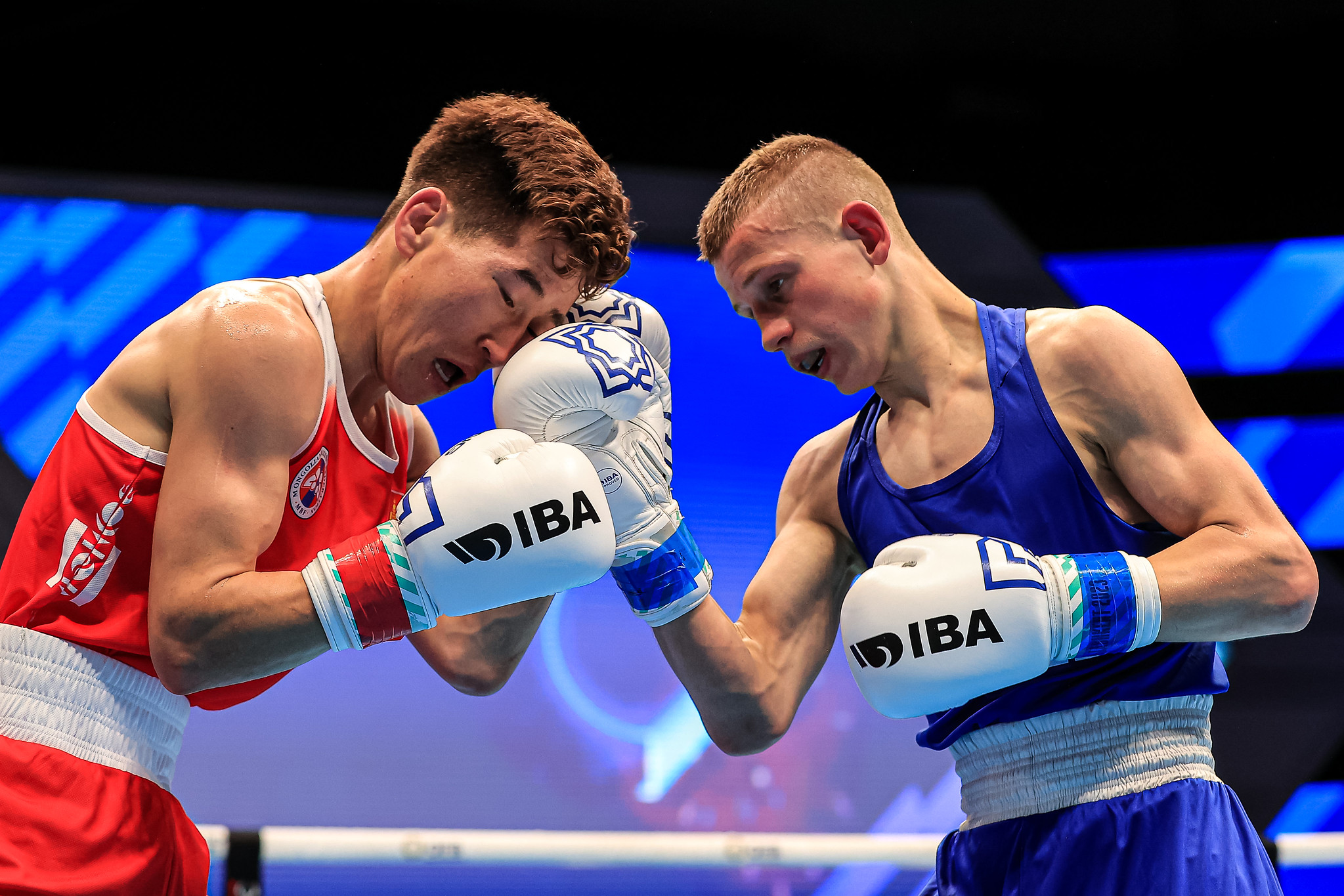 Сегодня Евгений Кармильчик поборется за выход в четвертьфинал чемпионата  мира по боксуЕвгений Кармильчик поборется за выход в четвертьфинал  чемпионата мира по боксу в Ташкенте