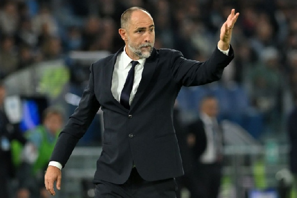 Главный тренер "Тоттенхэма" покинул пост после 38 дней работы