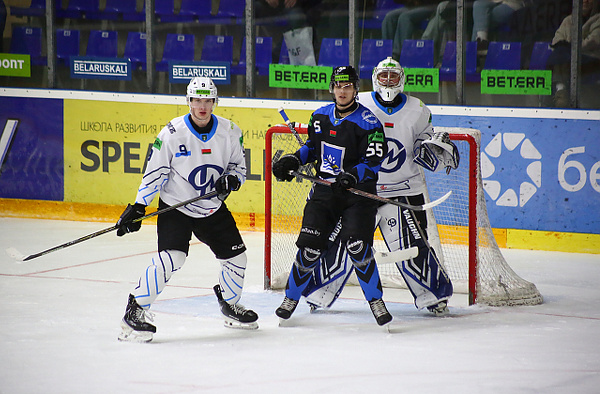 "Химик" переиграл "Динамо-Молодечно" в матче экстралиги