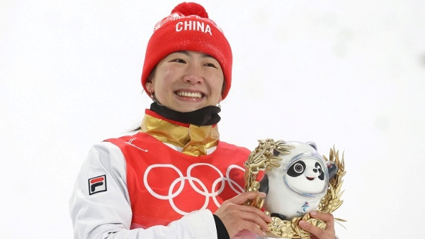 Стало известно имя победительницы соревнований по фристайлу на ОИ-2026