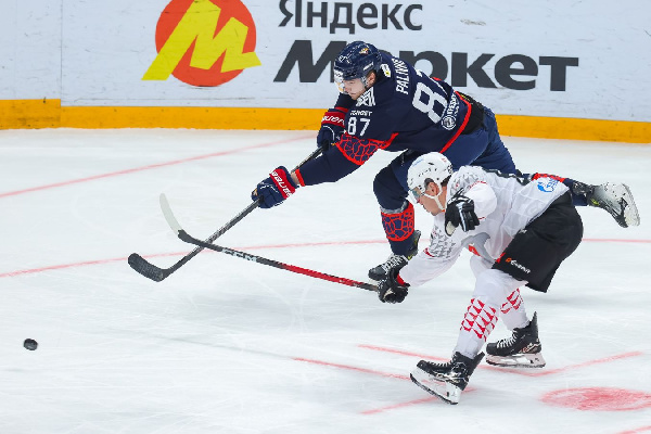 "Металлург" добыл победу над "Авангардом" в битве лидеров Востока