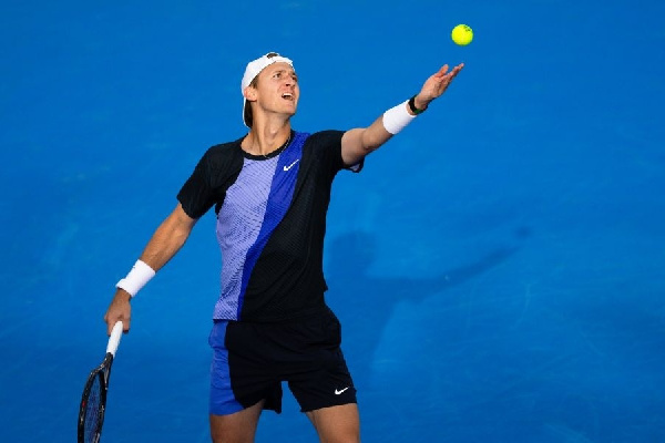 Обидчик Алькараса проиграл 151-й ракетке мира в 1/8 финала "Мастерса" в Майами