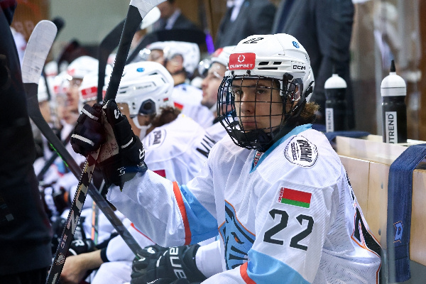 "Динамо-Шинник" в третий раз подряд проиграл в МХЛ, уступив "Алмазу"