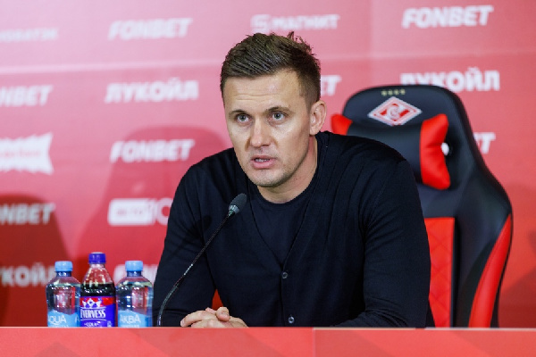 "Будем судей подкупать?": Шпилевский эмоционально высказался о разгроме от "Спартака"