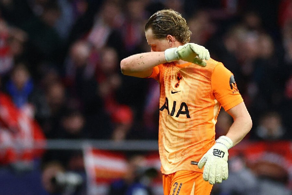 Куртуа публично заступился за вратаря "Тоттенхэма", замененного на 17-й минуте в ЛЧ