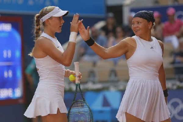 Мирра Андреева и Диана Шнайдер выиграли турнир WTA-500