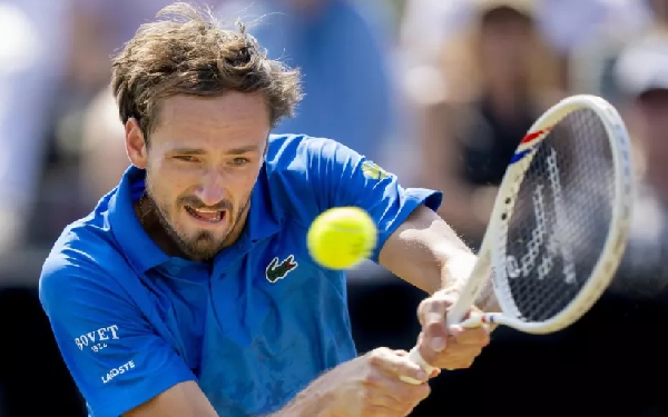 Россиянин Даниил Медведев вышел в полуфинал турнира ATP в Германии