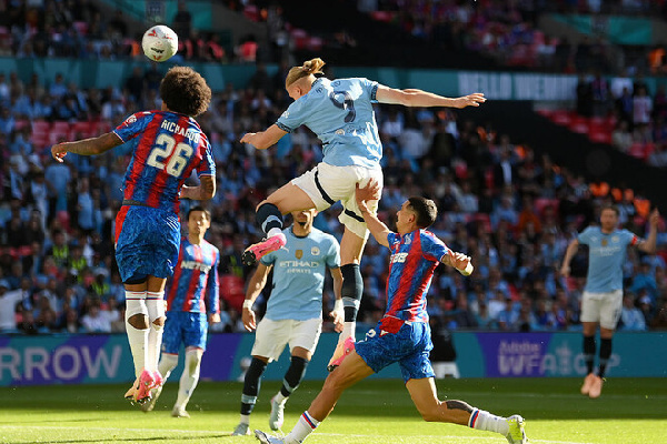 "Ман Сити" и "Ноттингем Форест" добыли дежурные победы: итоги дня в АПЛ