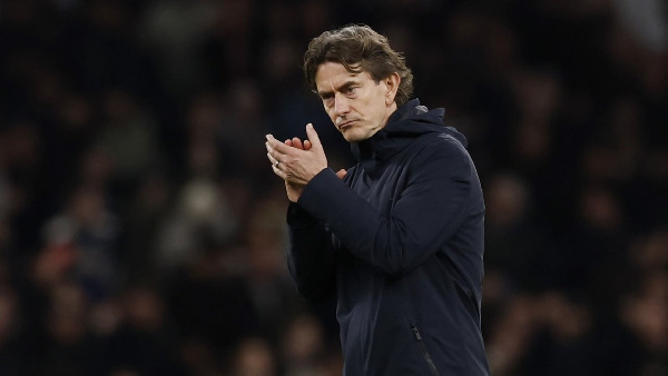 Победитель Лиги Европы уволил главного тренера, команда идет 16-й в АПЛ