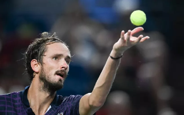 Даниил Медведев вышел в полуфинал турнира в Алматы