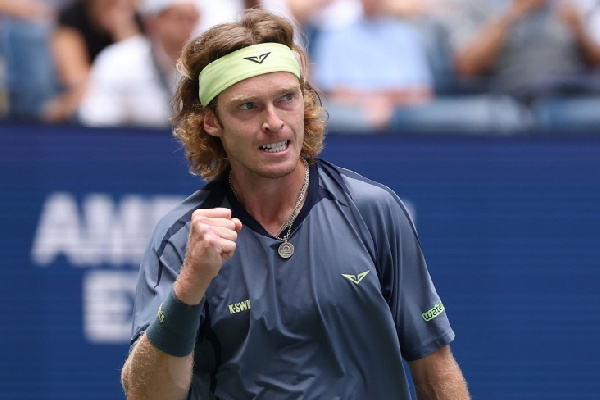 Российский теннисист вышел в полуфинал турнира ATP в Барселоне